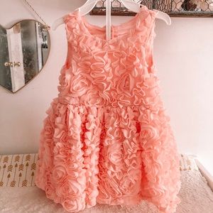 Adorable flower dress.